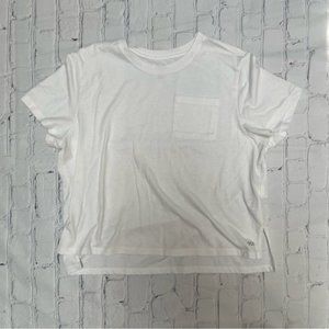 Dicks Sporting Goods White T Shirt with Front Pocket